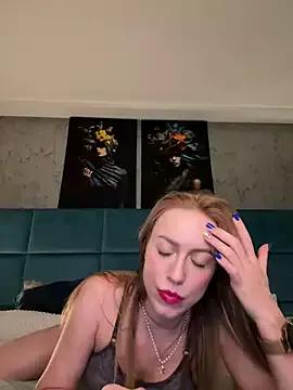 AlyaSeduce from StripChat
