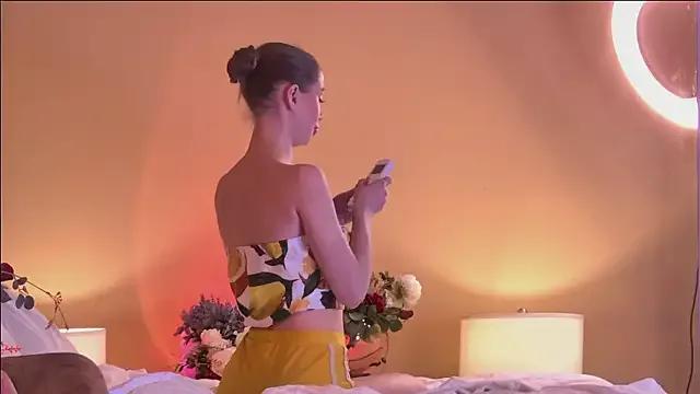 Amanda_River from StripChat