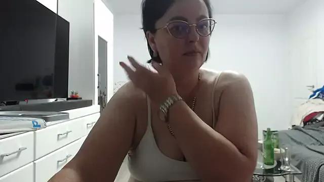 Amandamuller1982 from StripChat