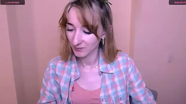 AmandaSell from StripChat