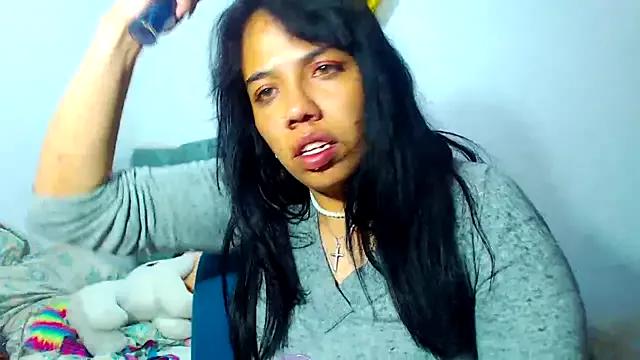 AmaraRoberts420 from StripChat