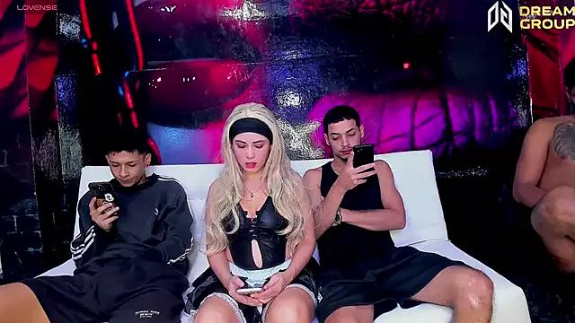 AmazingPartys from StripChat