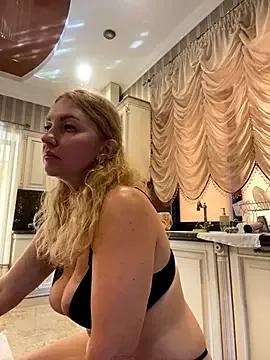 Amazoniiaa from StripChat