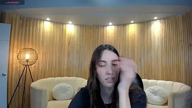 AnaisNin from StripChat