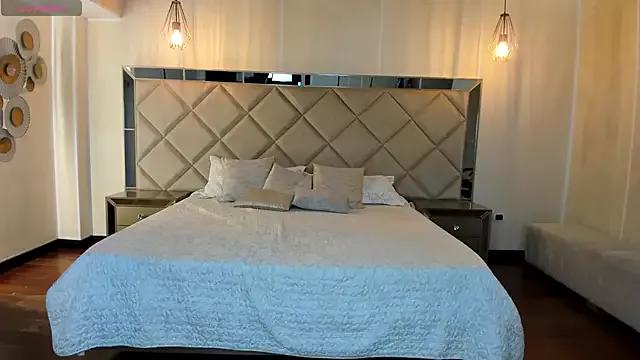 AnaisNin from StripChat