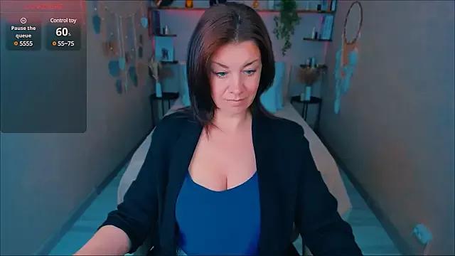 AnaMills from StripChat