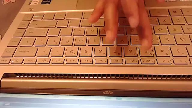 ANANYA-TIWARI from StripChat