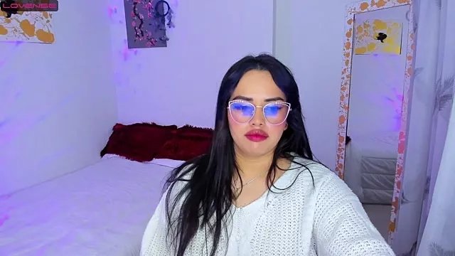 andra_rose from StripChat