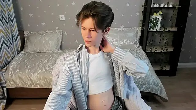 AndrewwCarter2 from StripChat