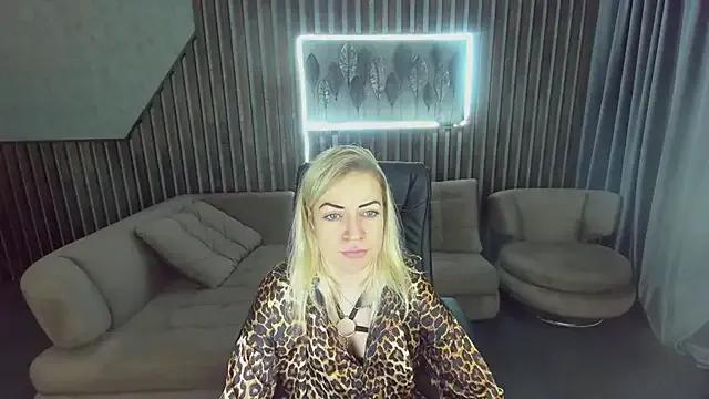 Anna_Snows from StripChat