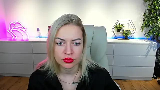 Anna_Snows from StripChat