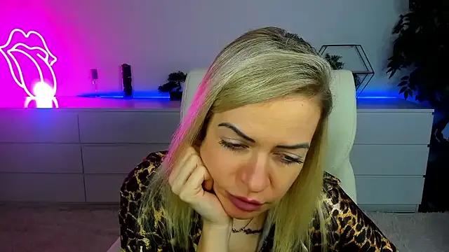 Anna_Snows from StripChat