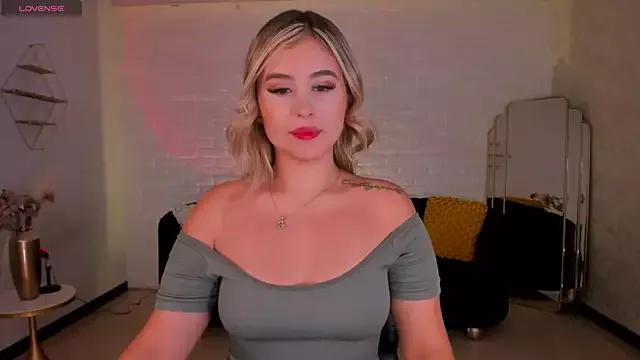 AnnaBrooks1 from StripChat