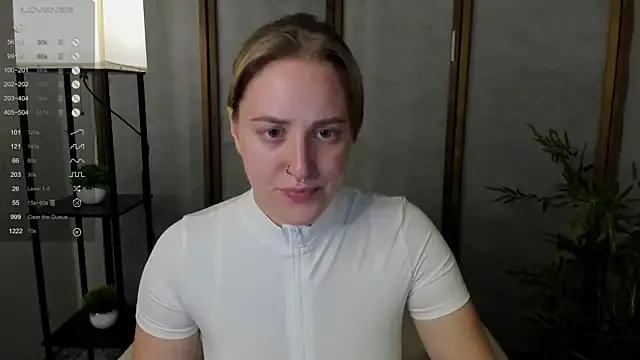 AnnaGrees from StripChat