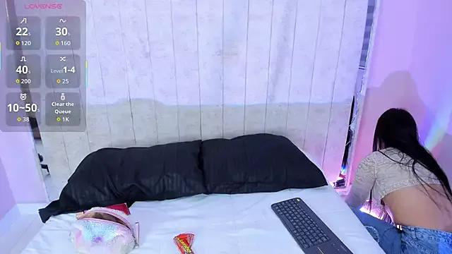 Annie9_ from StripChat
