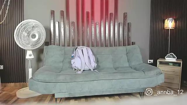 annie_barozzi from StripChat