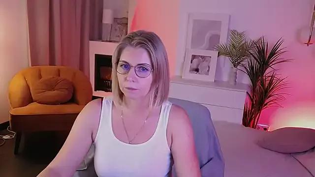 Annie_Light from StripChat