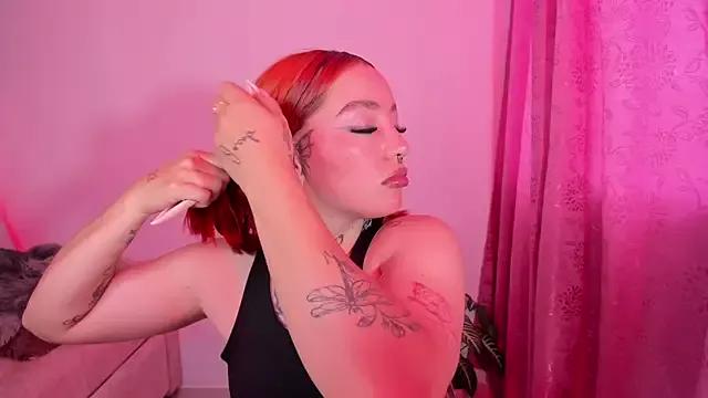 annika_taylor from StripChat