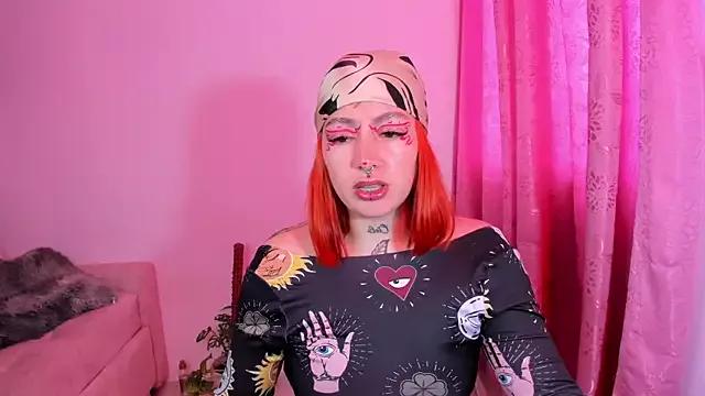 annika_taylor from StripChat