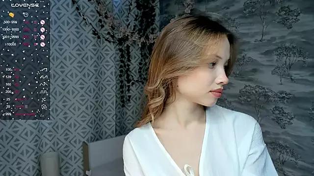 AraHailey from StripChat