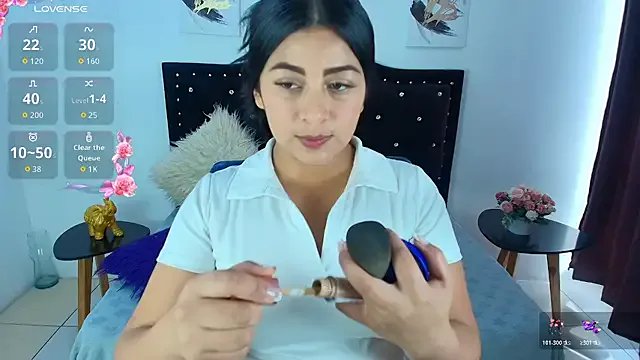 Ariana_F_W on StripChat 