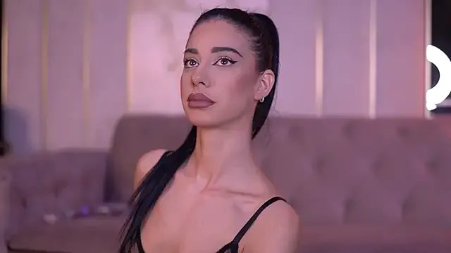 ArinaCarter from StripChat