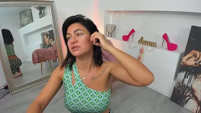 Arya_Lexy from StripChat