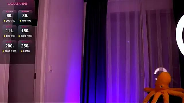 AryaDeluna from StripChat