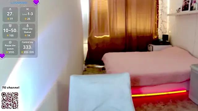 atlantis_s from StripChat