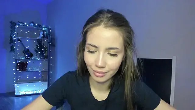 Aurora_Glow21 from StripChat