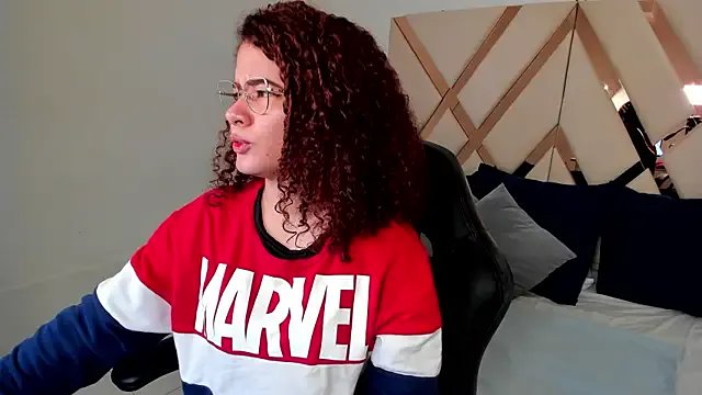 avrilwaynee from StripChat