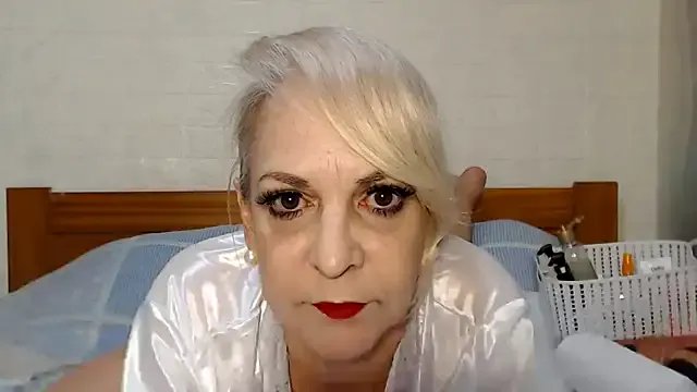 awild_kitten from StripChat