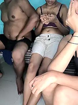 Naked Room Ayesha_khann 