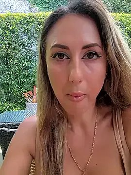 Bella-Grace on StripChat 