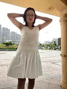 Bella0815 from StripChat
