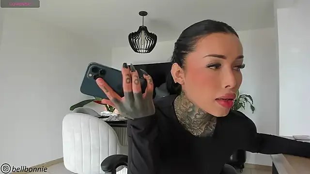 belllbonniie on StripChat 
