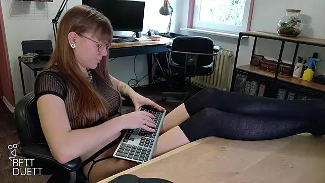 BettDuett from StripChat