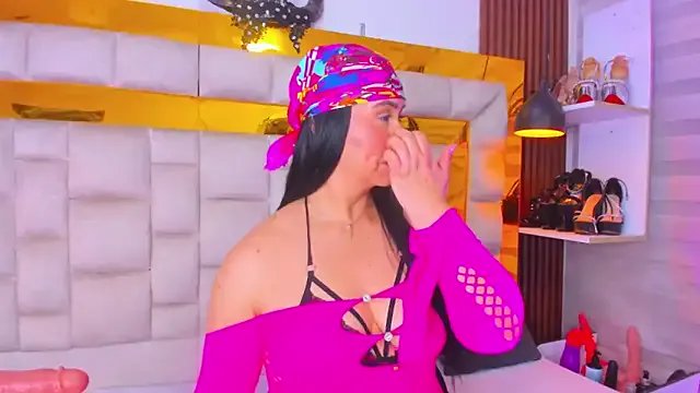 bigass_monic from StripChat