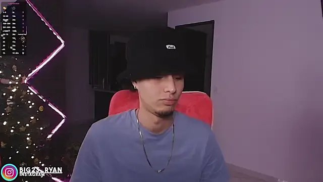 bigryann23 from StripChat