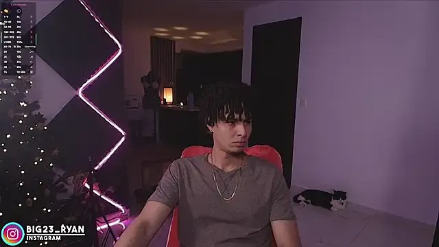 bigryann23 from StripChat