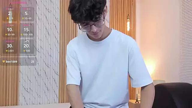 billie_jr from StripChat is Freechat