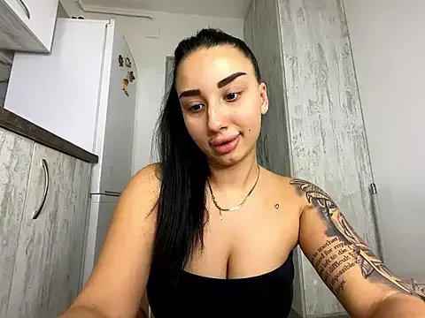 BlueEyes_BB from StripChat