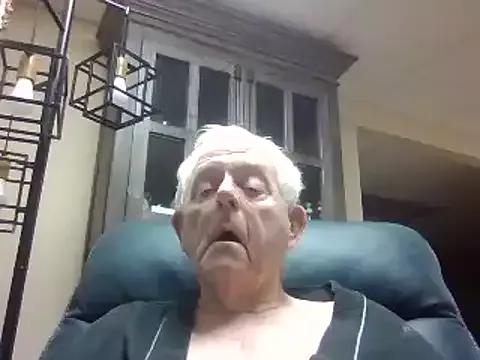 bootlegmanz from StripChat is Freechat