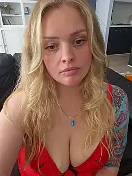 Bridgette03 from StripChat