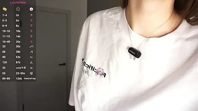 BrynnHolverson from StripChat