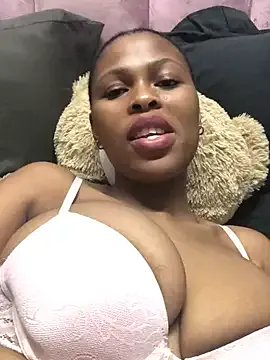 Bubbles156 from StripChat