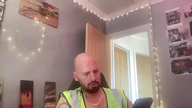 BUILDER4YOU from StripChat is Freechat