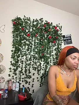 butterflybootyy from StripChat