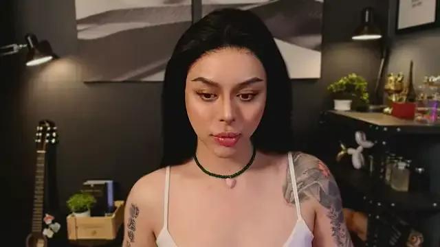 callmeLUNA from StripChat is Freechat