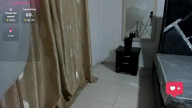 candy_fox2 from StripChat